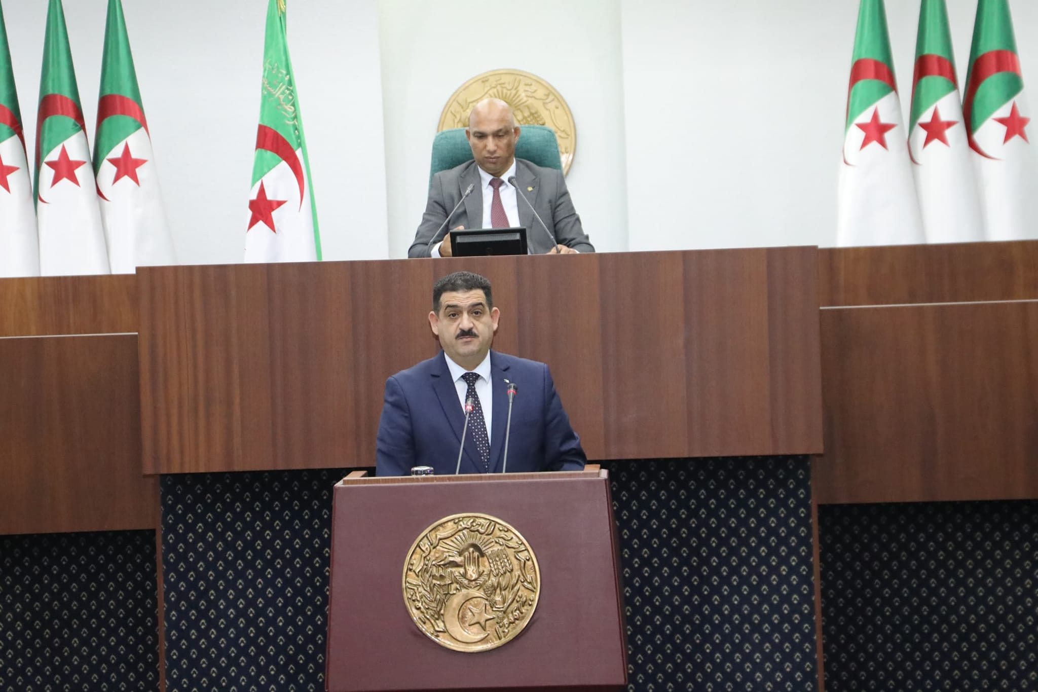 السيد الوزير يجيب على أسئلة نواب المجلس الشعبي الوطني