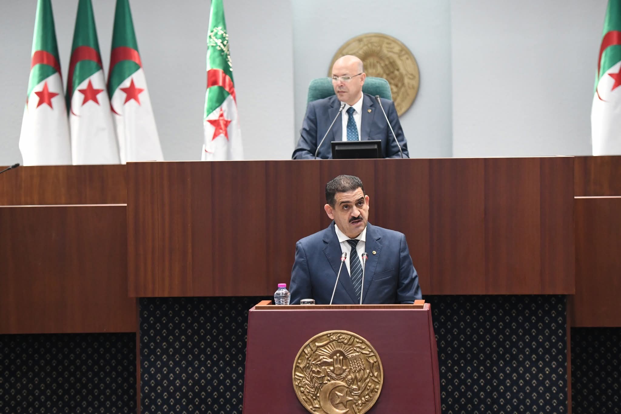 جلسة عامة للإجابة على أسئلة النواب